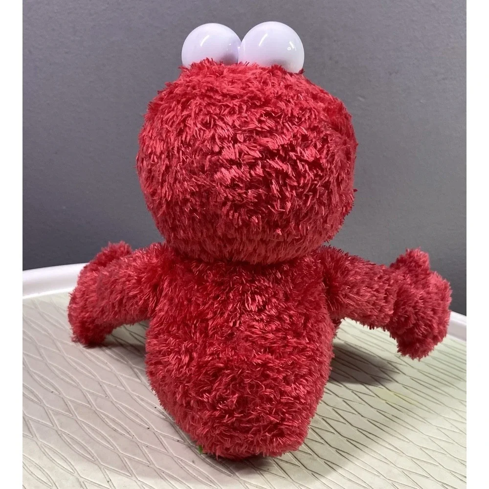 Kohl's Cares: Sesame‎ Place/Street ELMO 10